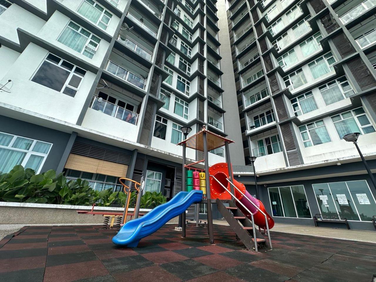 Cahaya Qaira Homestay @ D'Perdana Kota Bharu Exteriör bild
